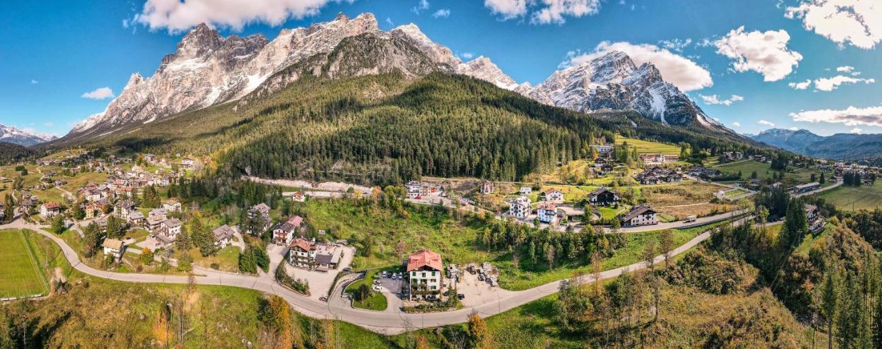 Locanda Montana San Vito di Cadore Eksteriør billede